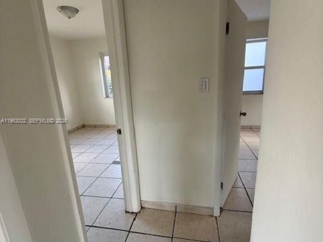 3-bedroom home for rent in Miami - 14620 Monroe St x - MondialRealty