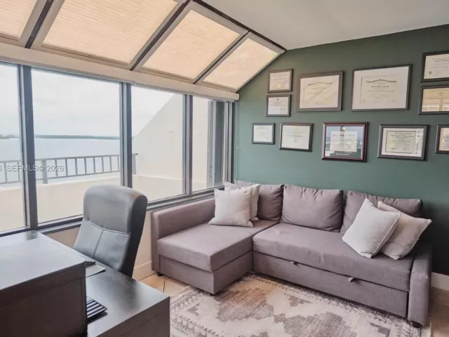 2-bedroom condo for sale in Miami - 520 Brickell Key Dr A1904 - MondialRealty