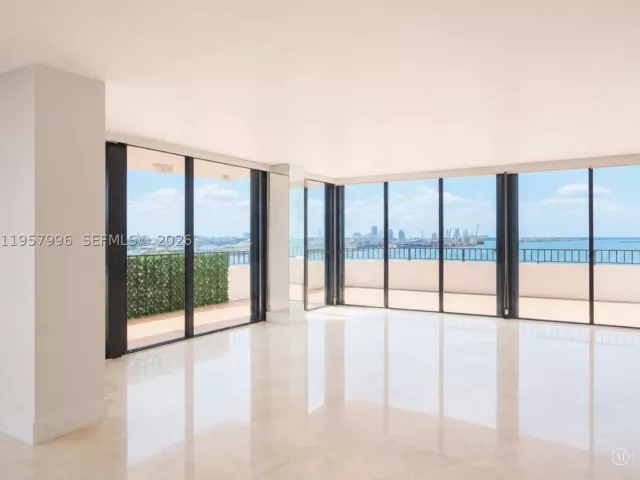 2-bedroom condo for sale in Miami - 520 Brickell Key Dr A1904 - MondialRealty