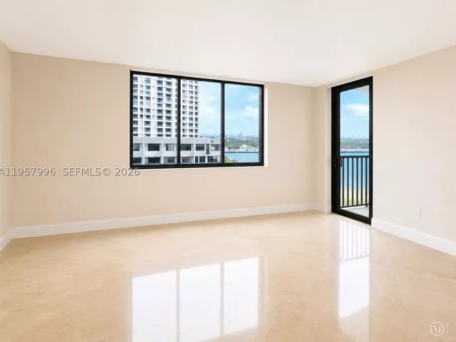 2-bedroom condo for sale in Miami - 520 Brickell Key Dr A1904 - MondialRealty