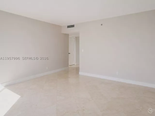 2-bedroom condo for sale in Miami - 520 Brickell Key Dr A1904 - MondialRealty