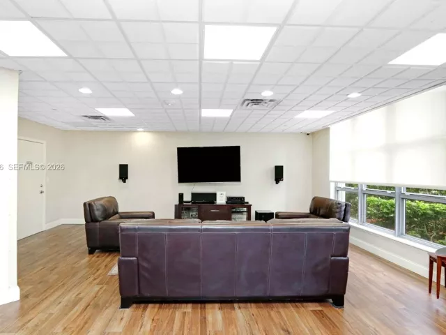 2-bedroom condo for sale in Aventura -  - MondialRealty