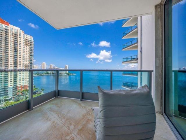 Apartment for sale  Unit #1602 - photo 7429192