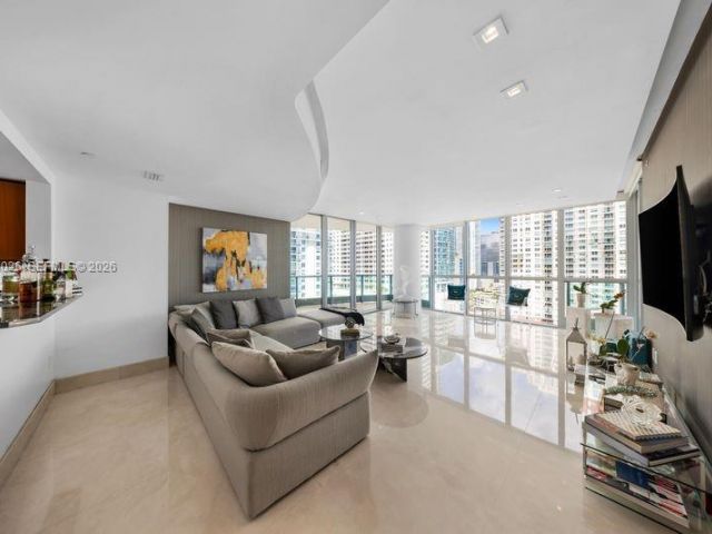 Apartment for sale  Unit #1602 - photo 7429204