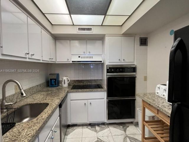 Apartment for rent  Unit #1201 - photo 7406033