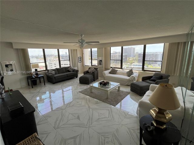 Apartment for rent  Unit #1201 - photo 7406047