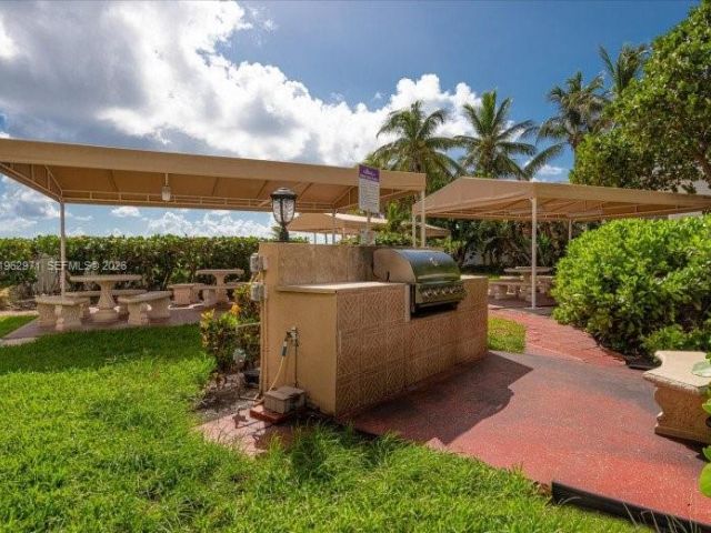 Apartment for rent  Unit # - photo 7406013