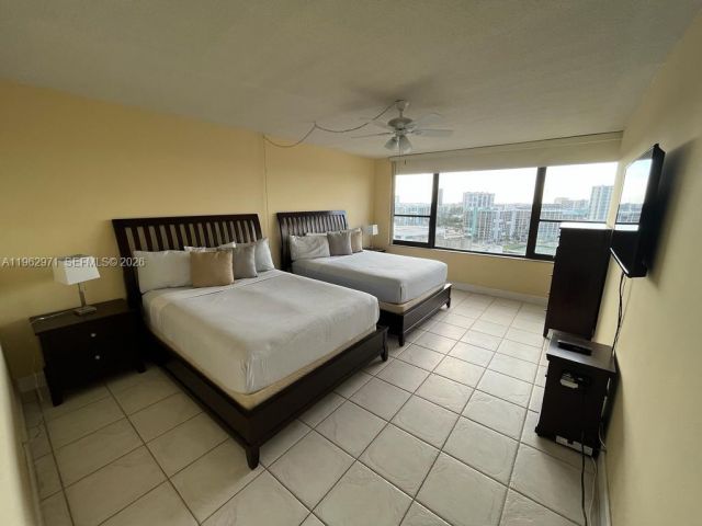 Apartment for rent  Unit # - photo 7406025