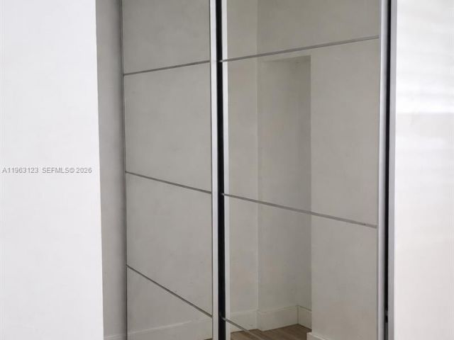 2-bedroom home for rent in Miami - 471 NE 162nd St 1a - MondialRealty