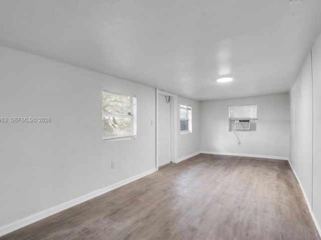 4-bedroom home for rent in Miami - 914 NW 80th St 1 - MondialRealty