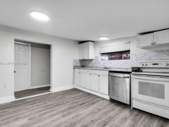 4-bedroom home for rent in Miami - 914 NW 80th St 1 - MondialRealty