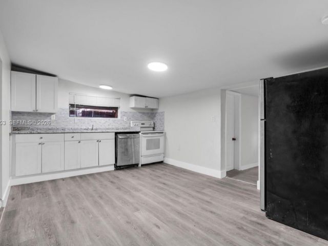 4-bedroom home for rent in Miami - 914 NW 80th St 1 - MondialRealty