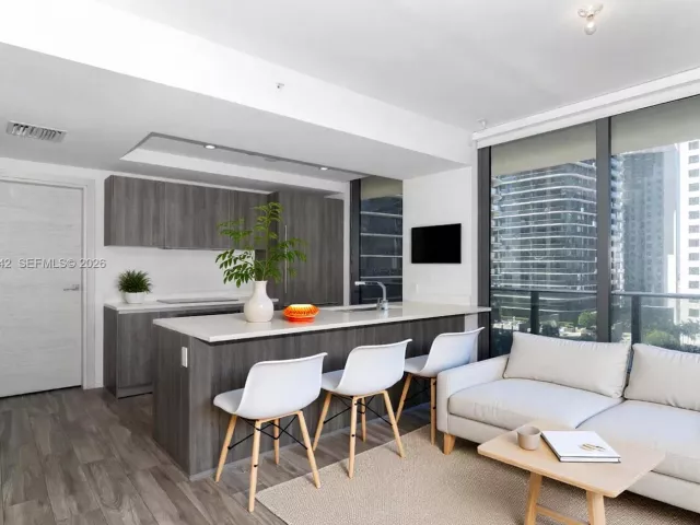 3-bedroom condo for sale in Miami - 801 S Miami Ave 1409 - MondialRealty