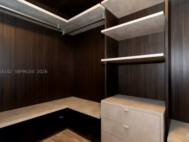 3-bedroom condo for sale in Miami - 801 S Miami Ave 1409 - MondialRealty