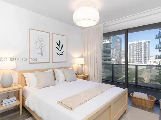 3-bedroom condo for sale in Miami - 801 S Miami Ave 1409 - MondialRealty