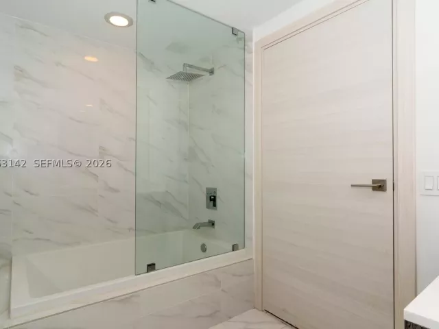 3-bedroom condo for sale in Miami - 801 S Miami Ave 1409 - MondialRealty