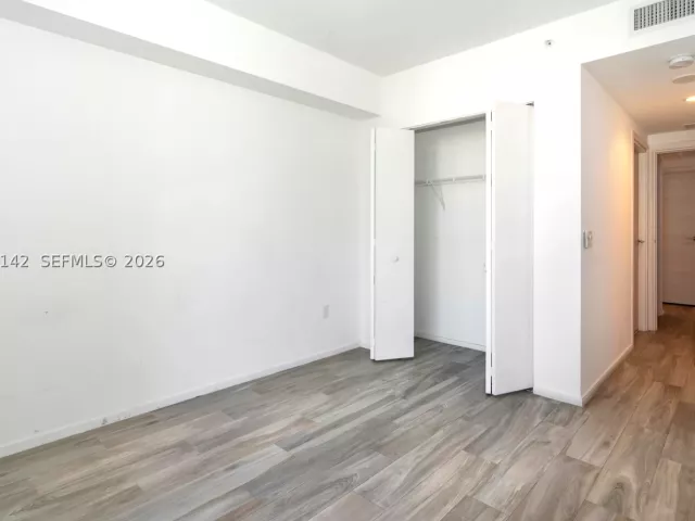 3-bedroom condo for sale in Miami - 801 S Miami Ave 1409 - MondialRealty