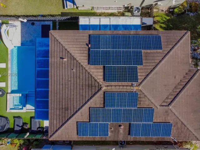 5-bedroom home for sale in Homestead - 3455 NE 1st St - MondialRealty