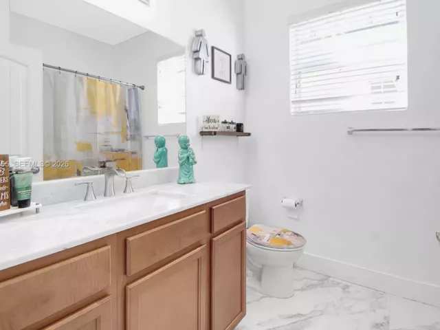 5-bedroom home for sale in Homestead - 3455 NE 1st St - MondialRealty