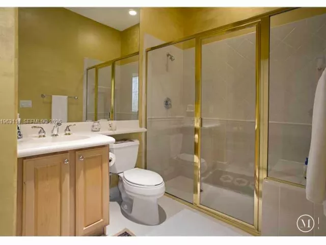 5-bedroom home for rent in Doral - 7061 NW 113 CT 7061 - MondialRealty