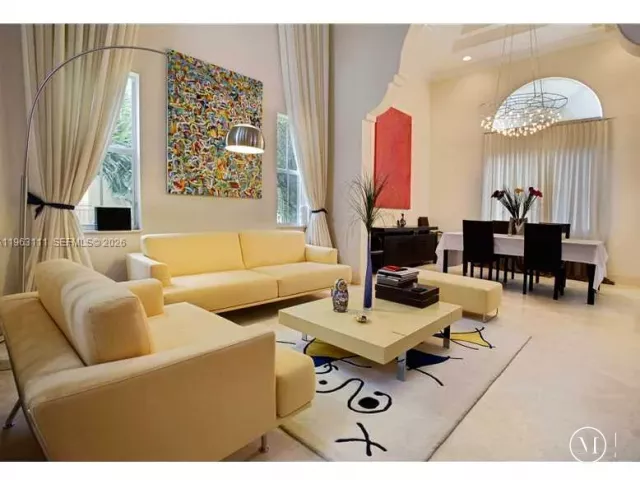 5-bedroom home for rent in Doral - 7061 NW 113 CT 7061 - MondialRealty