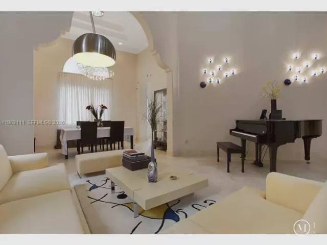 5-bedroom home for rent in Doral - 7061 NW 113 CT 7061 - MondialRealty