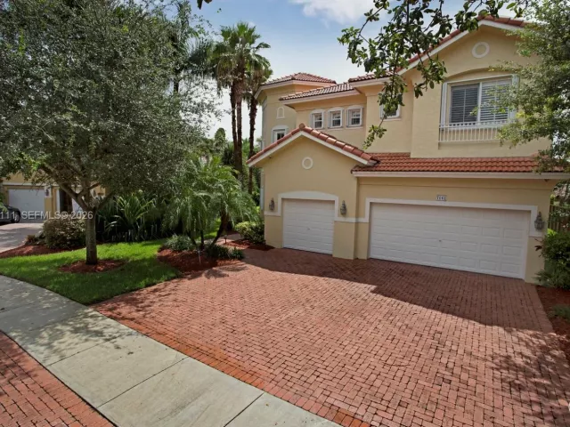 5-bedroom home for rent in Doral - 7061 NW 113 CT 7061 - MondialRealty