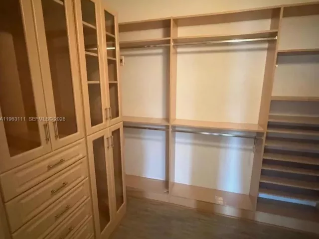 5-bedroom home for rent in Doral - 7061 NW 113 CT 7061 - MondialRealty