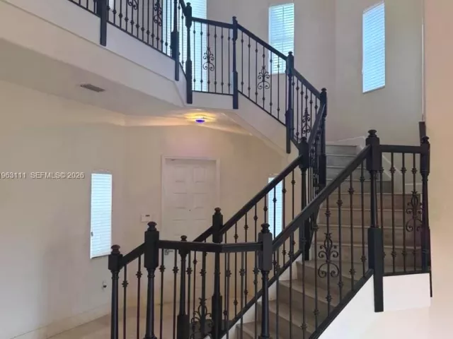 5-bedroom home for rent in Doral - 7061 NW 113 CT 7061 - MondialRealty