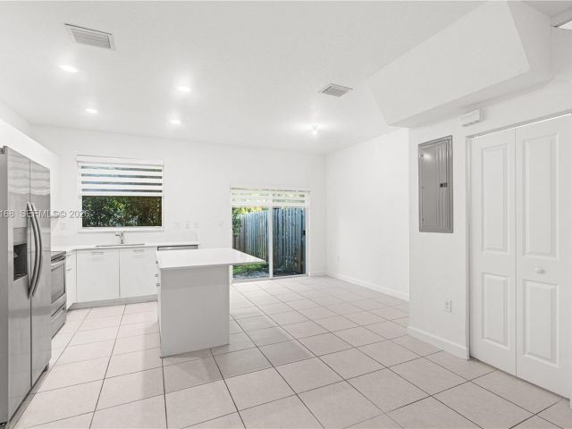 3-bedroom home for rent in Miami - 12307 NW 23rd Ct 12307 - MondialRealty