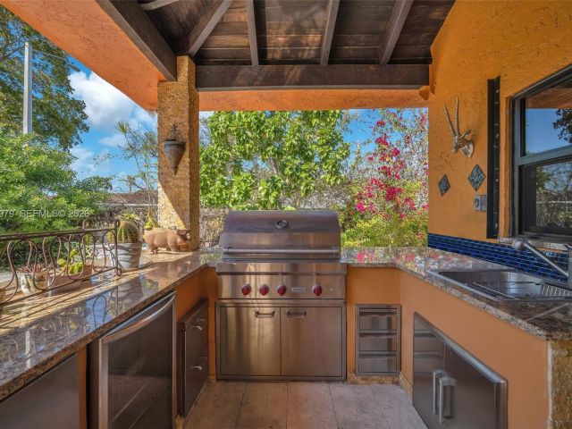 Home for sale at 21424 NE 19th Ct - photo 7439418