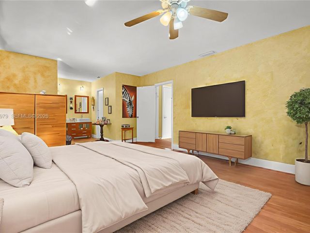 Home for sale at 21424 NE 19th Ct - photo 7439420