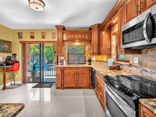 Home for sale at 21424 NE 19th Ct - photo 7439424