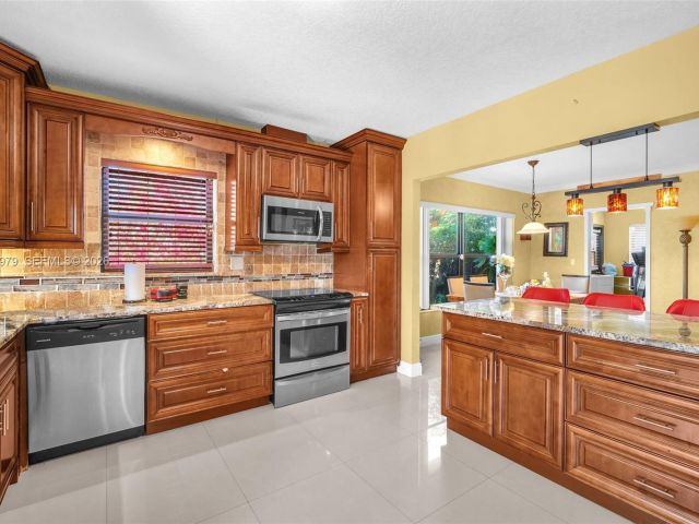 Home for sale at 21424 NE 19th Ct - photo 7439425