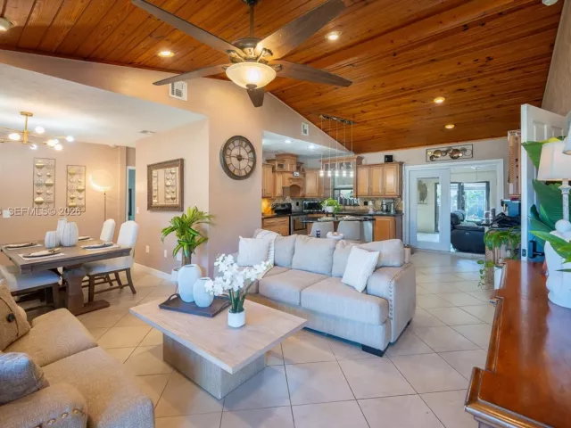 4-bedroom home for sale in Homestead - 1760 NW 12th Ave - MondialRealty