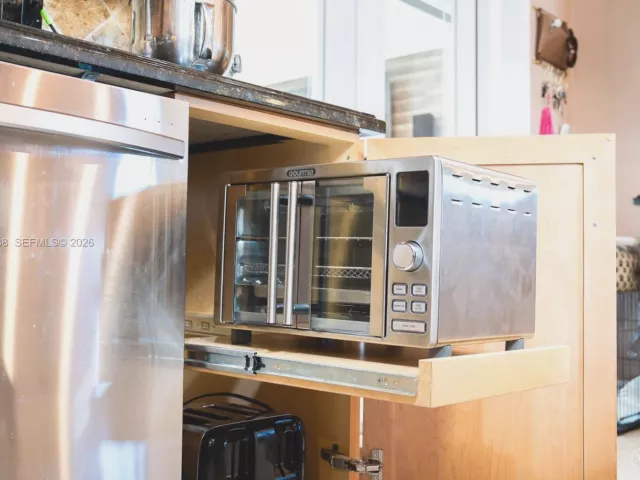 4-bedroom home for sale in Homestead - 1760 NW 12th Ave - MondialRealty