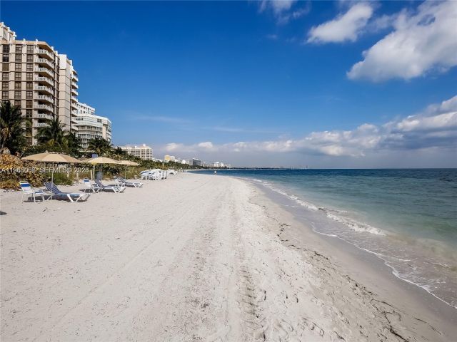 Apartment for rent  Unit #A1205 - photo 7500564