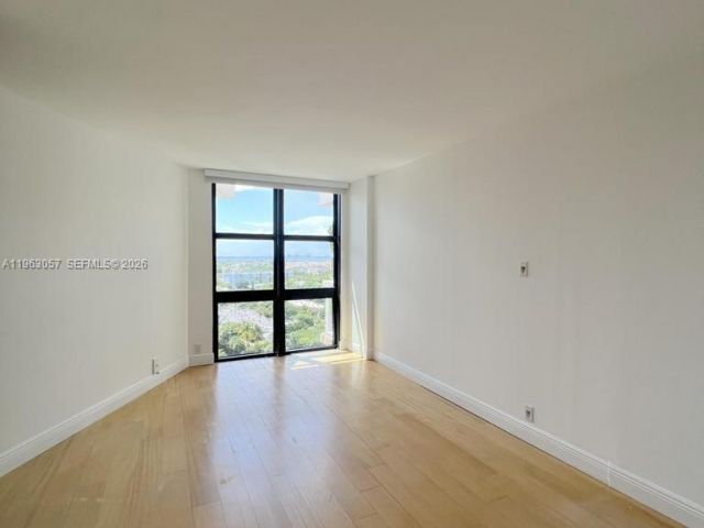 Apartment for rent  Unit #A1205 - photo 7500572