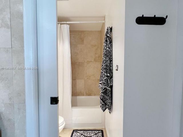 Apartment for rent  Unit #A1205 - photo 7500579