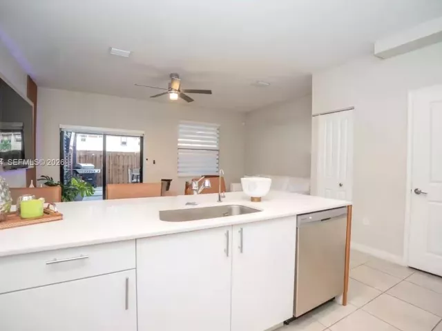 3-bedroom home for sale in Homestead - 24605 SW 117th Ct - MondialRealty