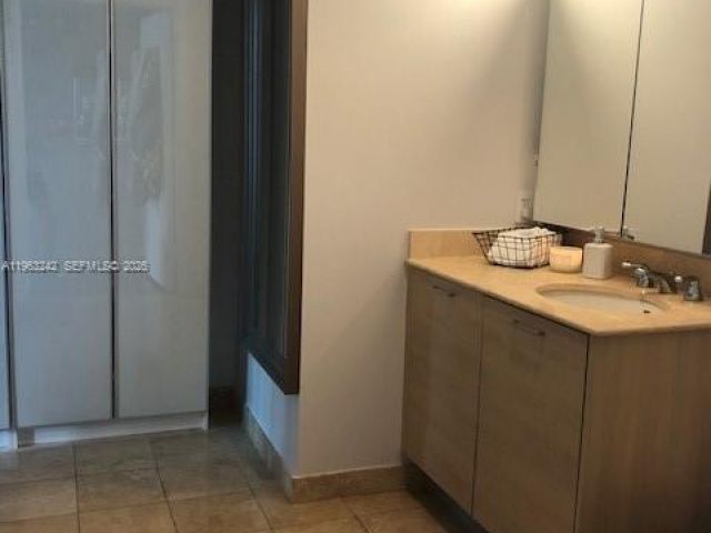 Apartment for rent  Unit #504 - photo 7492407