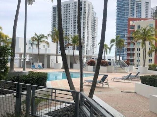 Apartment for rent  Unit #504 - photo 7492408