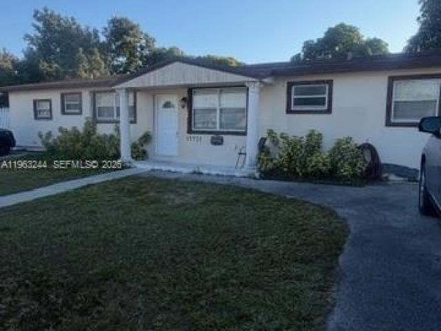 3-bedroom home for rent in Miami - 19731 SW 116th Ave 0 - MondialRealty