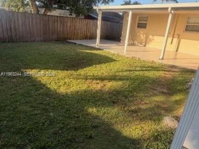3-bedroom home for rent in Miami - 19731 SW 116th Ave 0 - MondialRealty