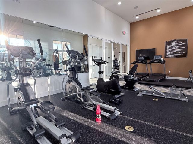 3-bedroom home for rent in Miami - 12433 NW 23rd Ct - MondialRealty