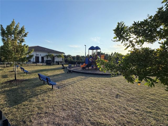 3-bedroom home for rent in Miami - 12433 NW 23rd Ct - MondialRealty