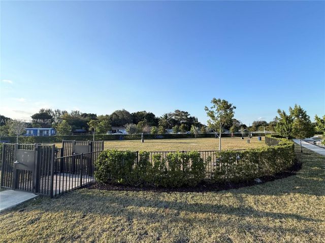 3-bedroom home for rent in Miami - 12433 NW 23rd Ct - MondialRealty