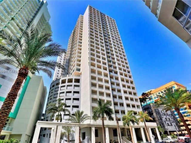 1-bedroom condo for rent in Miami - 170 SE 14th St 1606 - MondialRealty