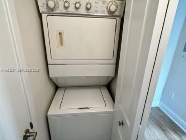 1-bedroom condo for rent in Miami - 170 SE 14th St 1606 - MondialRealty