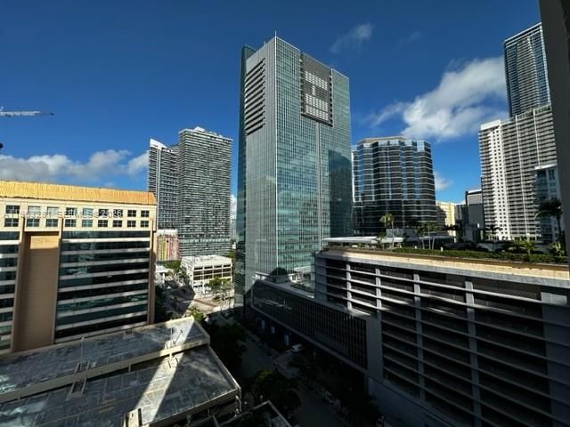 1-bedroom condo for rent in Miami - 170 SE 14th St 1606 - MondialRealty